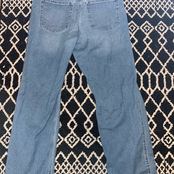 Women’s Hollister Ultra High Rise Dad Jeans - Picture 4 of 5